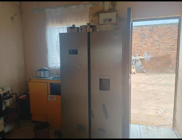 2 BEDROOM HOUSE FOR SALE IN KATLEHONG SOUTH